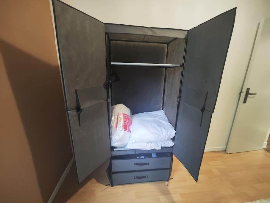 Comfortable T2 Apartment In Neudorf, Strasbourg Kültér fotó